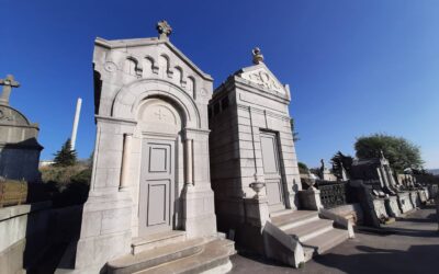 Aide aux usagers du cimetière à Gruissan