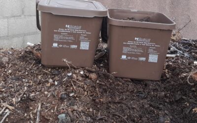 Opération de distribution de compost et seaux de compost